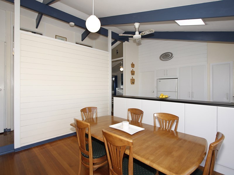 4 Illawarra Court, West Lakes Shore SA 5020